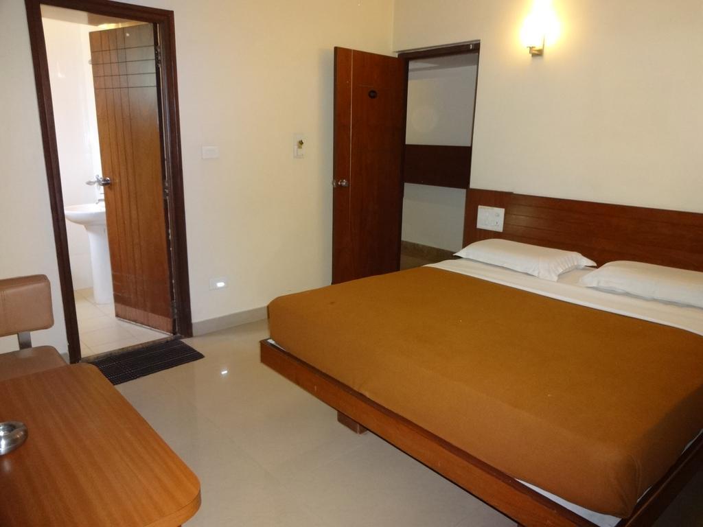 Sheetal Residency Otel Bangalore Dış mekan fotoğraf
